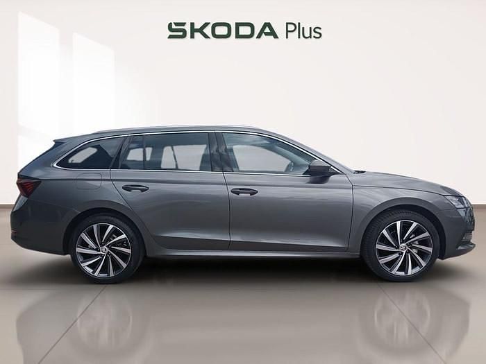 Usado Skoda Octavia Selection 150 CV (110 kW) 2025 Gris Familiar