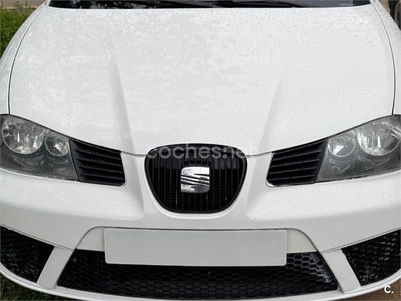 Usado Seat Ibiza Reference 70 CV (51 kW) 2006 Blanco Utilitario