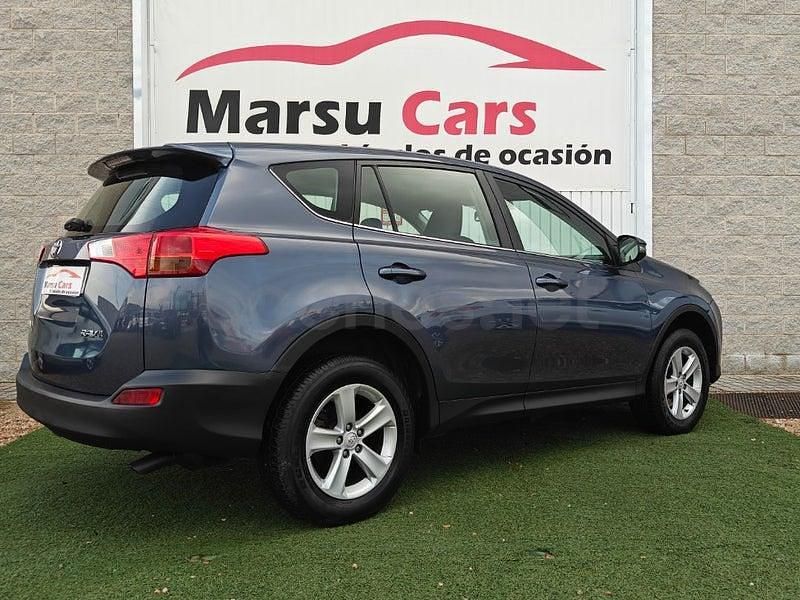 Usado Toyota RAV4 Advance 124 CV (91 kW) 2014 Gris / plata SUV