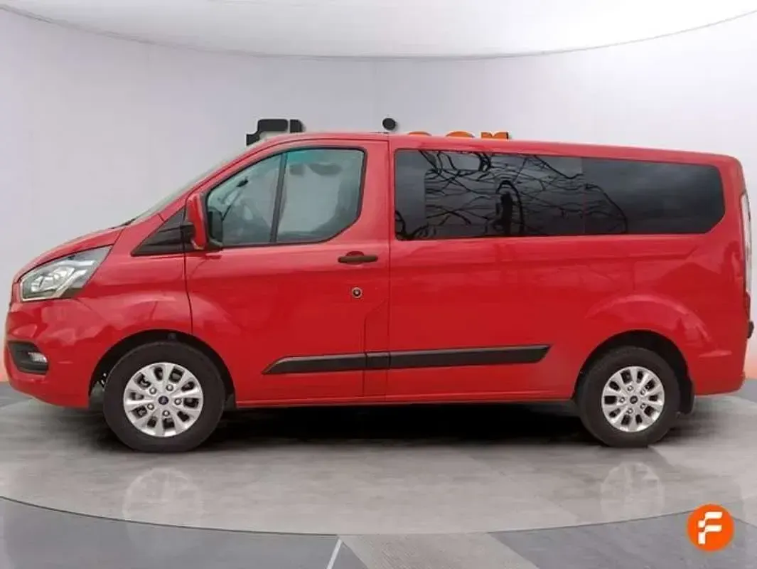 Usado Ford Tourneo Custom Trend 136 CV (100 kW) 2023 Rojo Van