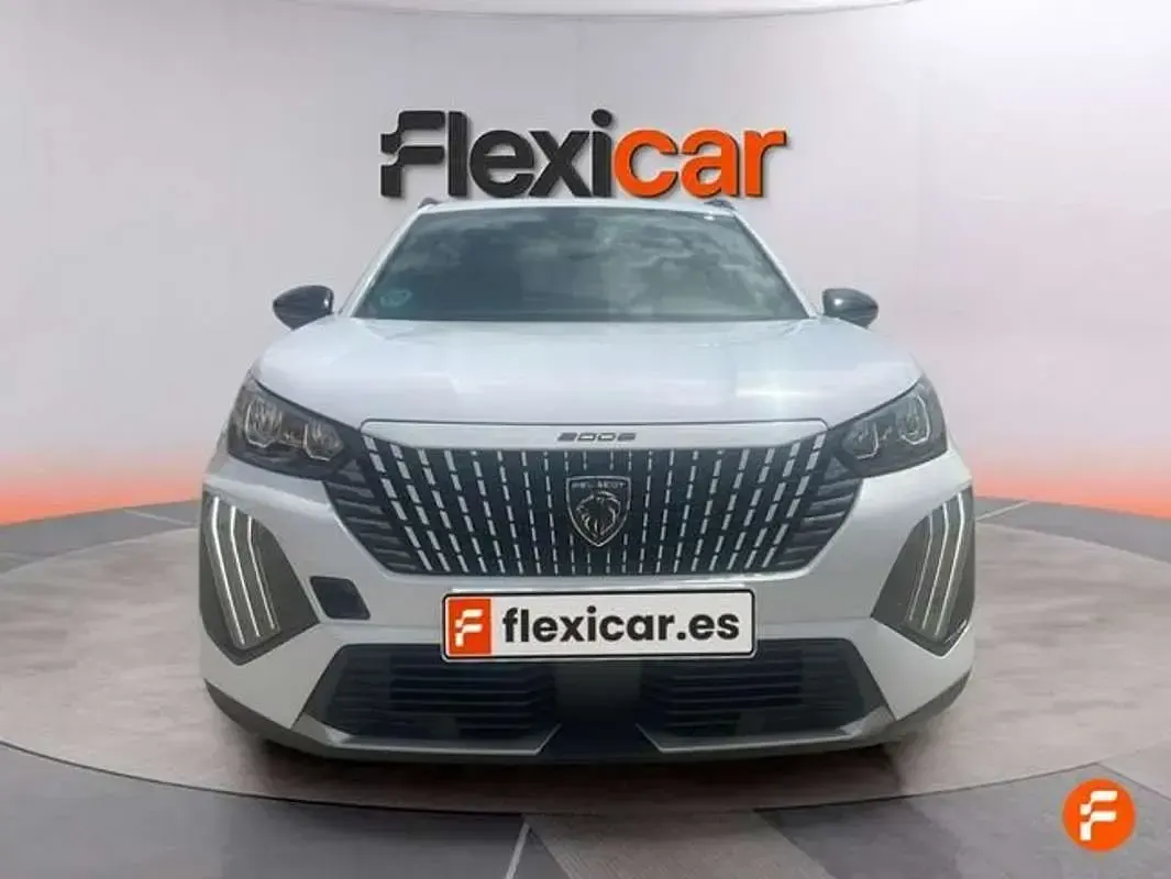 Usado Peugeot 2008 Allure 101 CV (74 kW) 2025 Blanco SUV