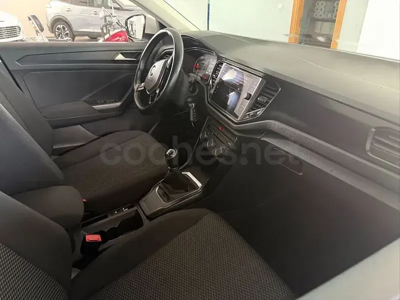 Usado VW T-Roc Advance 115 CV (84 kW) 2022 Blanco SUV
