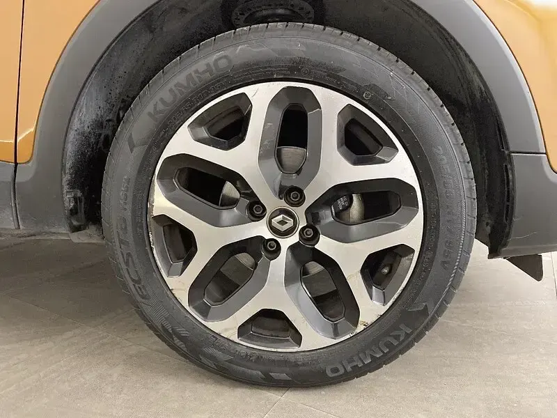 Usado Renault Captur Zen 90 CV (66 kW) 2018 Naranja SUV