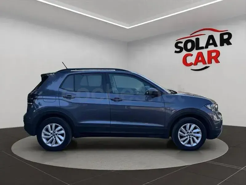 Usado VW T-Cross Advance 95 CV (69 kW) 2022 Gris / plata SUV