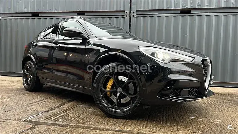 Usado Alfa Romeo Stelvio Quadrifoglio 510 CV (375 kW) 2022 Negro SUV