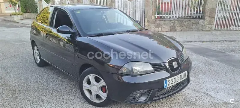 Usado Seat Ibiza Sport 100 CV (73 kW) 2005 Negro Utilitario