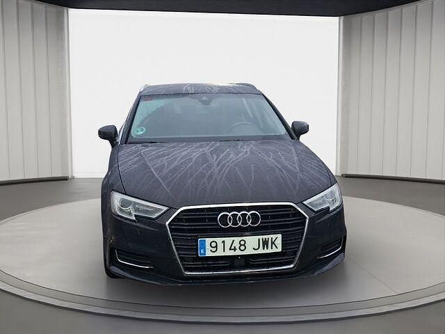 Usado Audi A3 Design 110 CV (80 kW) 2017 Marrón Berlina