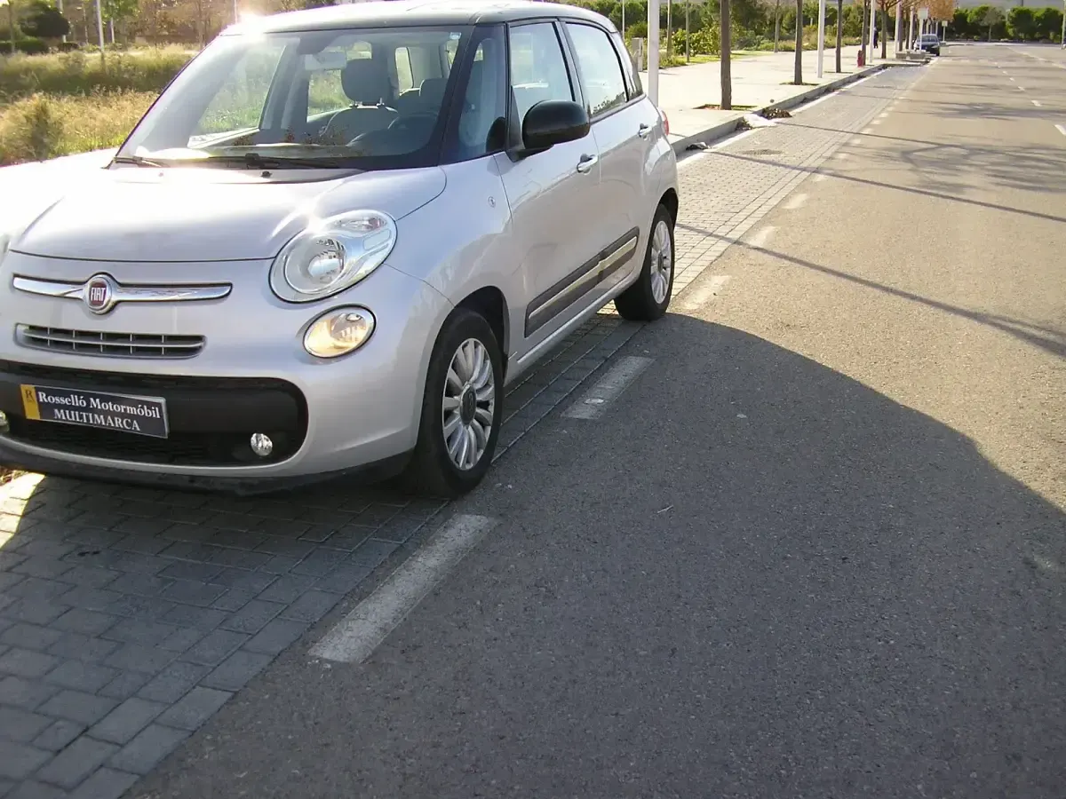 Usado Fiat 500L Lounge 95 CV (69 kW) 2016 Gris Monovolumen