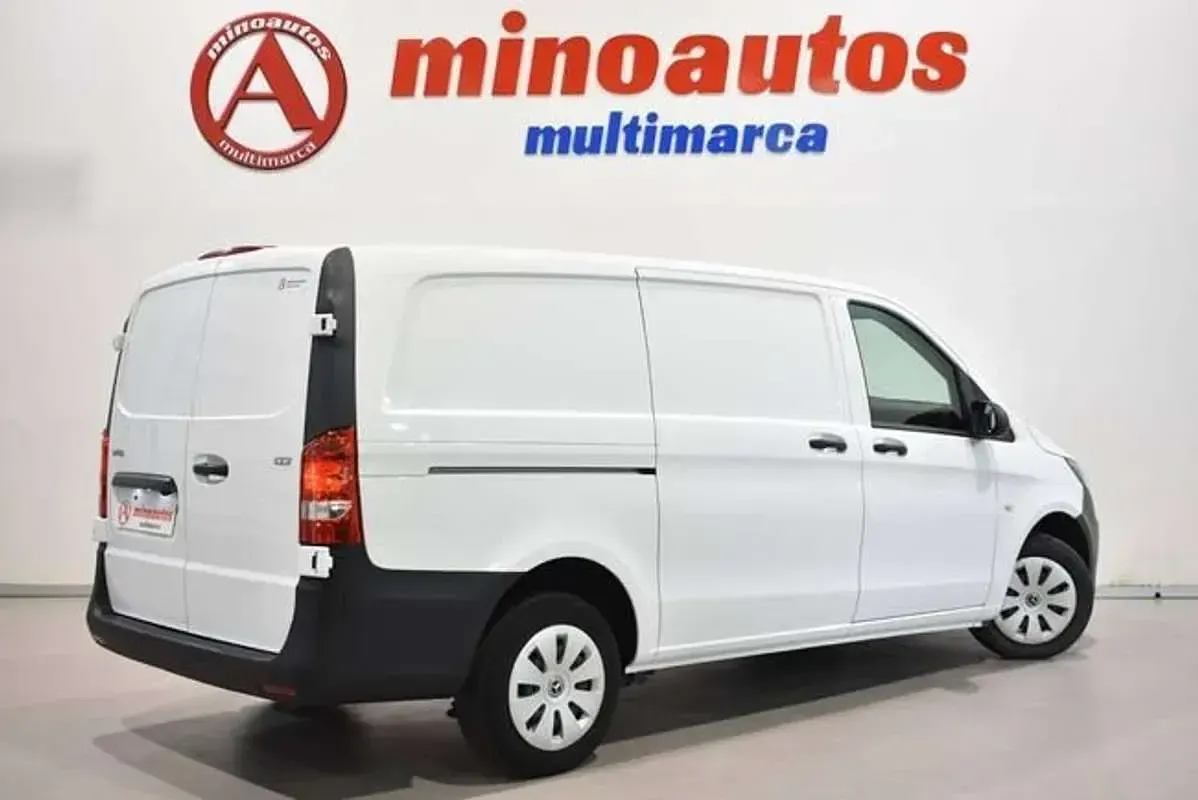 Usado Mercedes Vito 136 CV (100 kW) 2019 Blanco Van