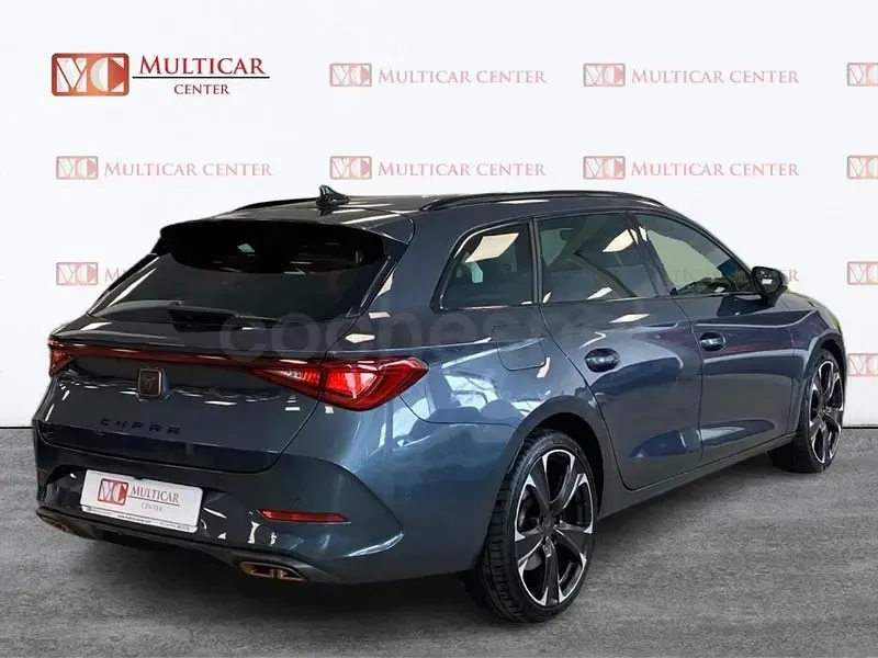 Usado Cupra Leon 245 CV (180 kW) 2020 Gris / plata Familiar
