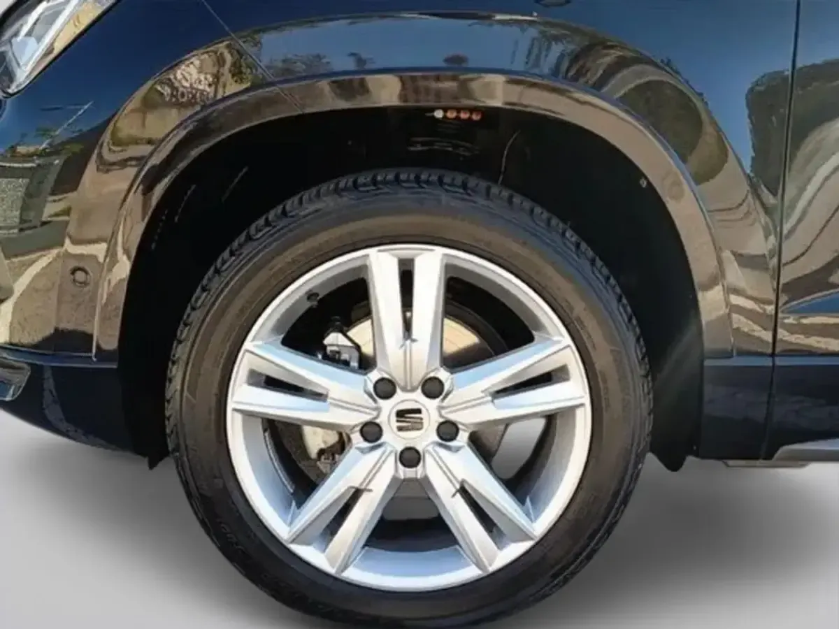 Usado Seat Ateca FR 150 CV (110 kW) 2025 Negro SUV