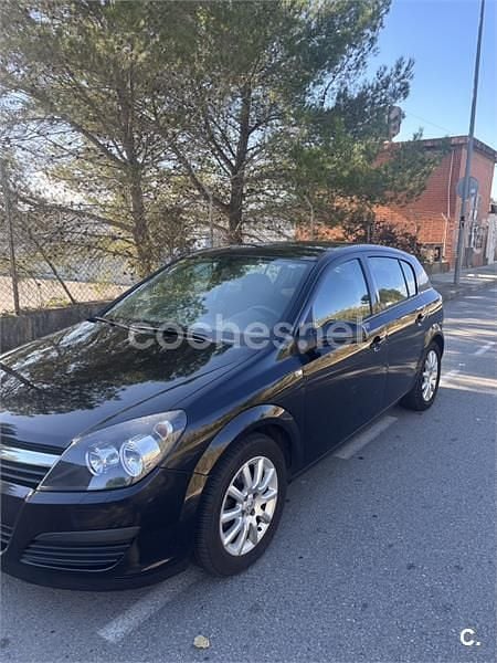 Usado Opel Astra Enjoy 105 CV (77 kW) 2005 Negro Berlina