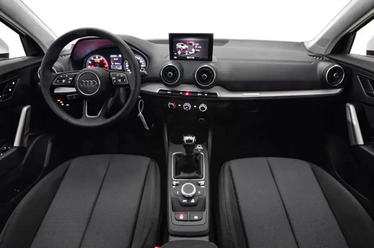 Usado Audi Q2 110 CV (80 kW) 2023 Blanco SUV