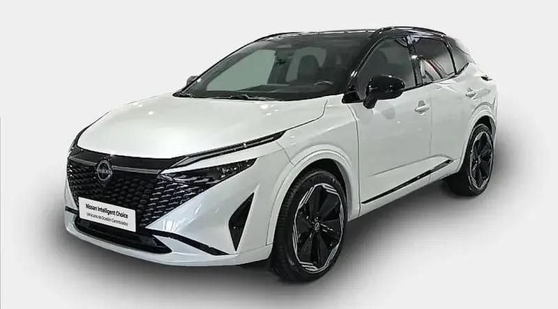 Usado Nissan Qashqai 140 CV (102 kW) 2025 Lunar white con techo midnight SUV