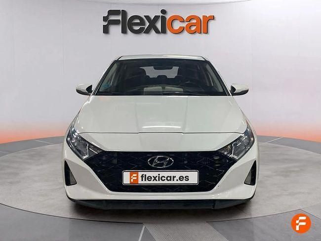 Usado Hyundai i20 100 CV (73 kW) 2022 Blanco Berlina