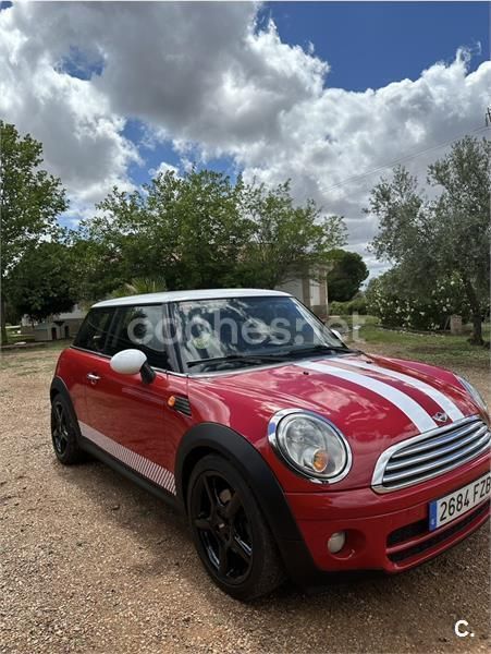 Usado Mini Cooper D 110 CV (80 kW) 2008 Rojo Utilitario