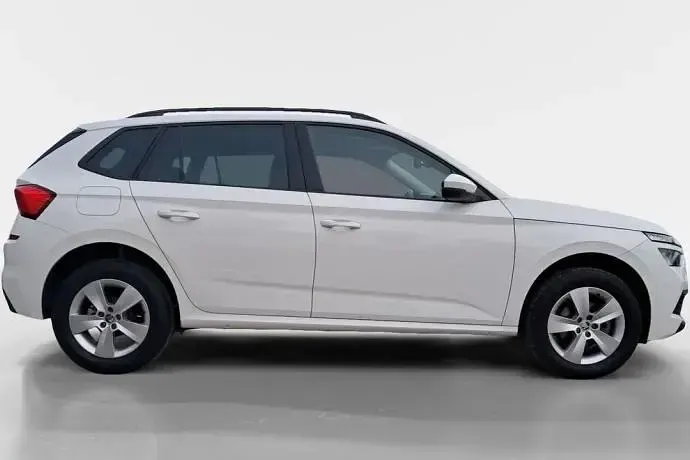 Usado Skoda Kamiq Active 110 CV (80 kW) 2022 Blanco SUV