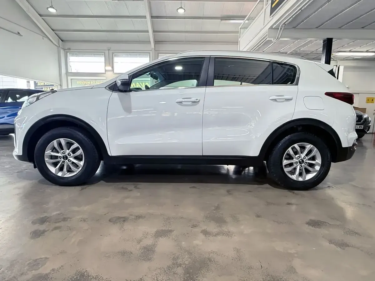 Usado Kia Sportage 115 CV (84 kW) 2019 Blanco SUV