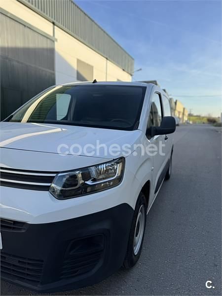 Usado Citroën Berlingo Feel 75 CV (55 kW) 2019 Blanco Monovolumen