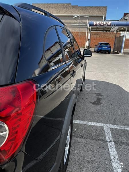 Usado Chevrolet Captiva LS 136 CV (100 kW) 2009 Negro SUV