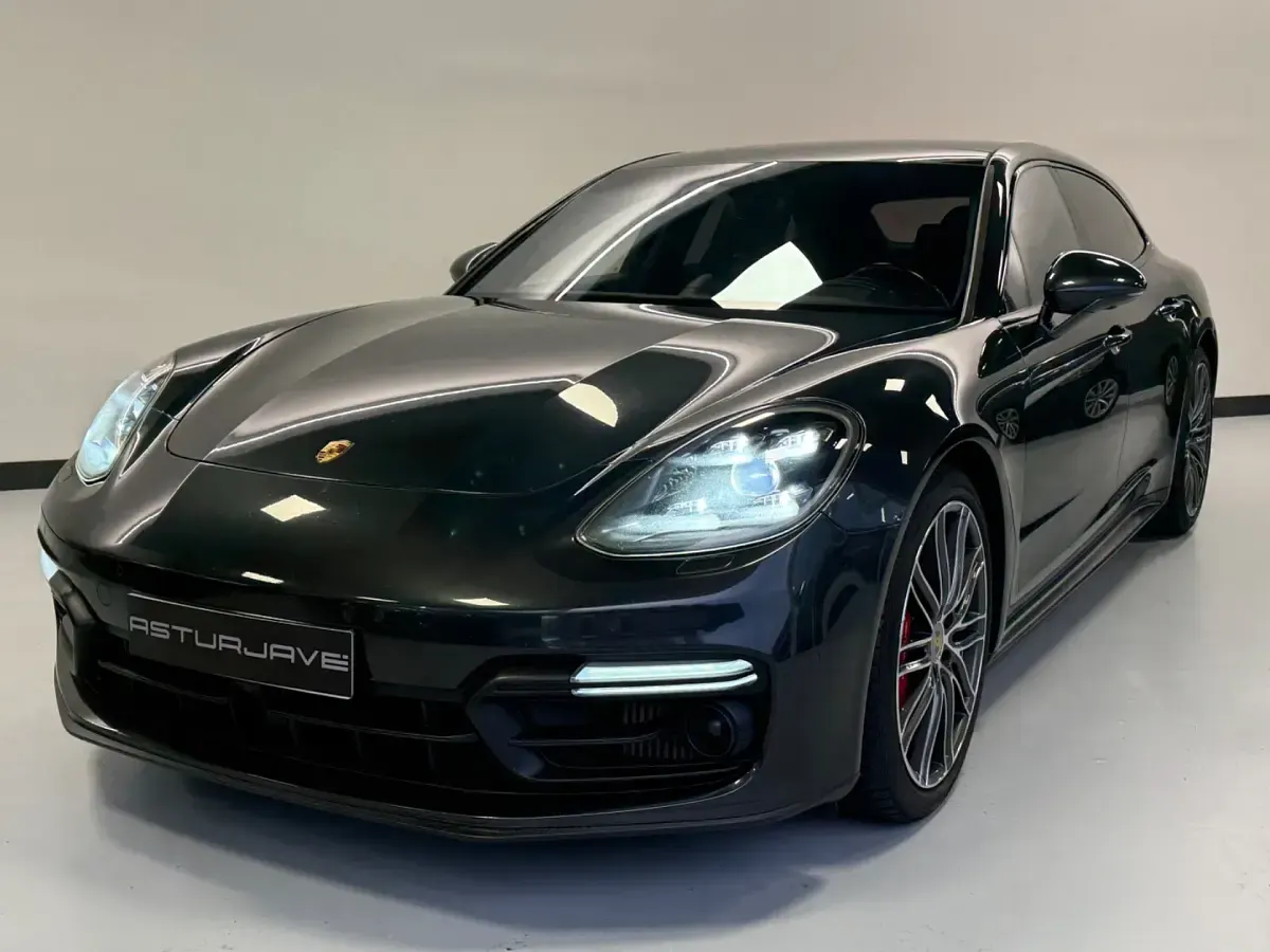 Usado Porsche Panamera GTS Sport Turismo Sport Turismo 460 CV (338 kW) 2019 Gris / plata Familiar