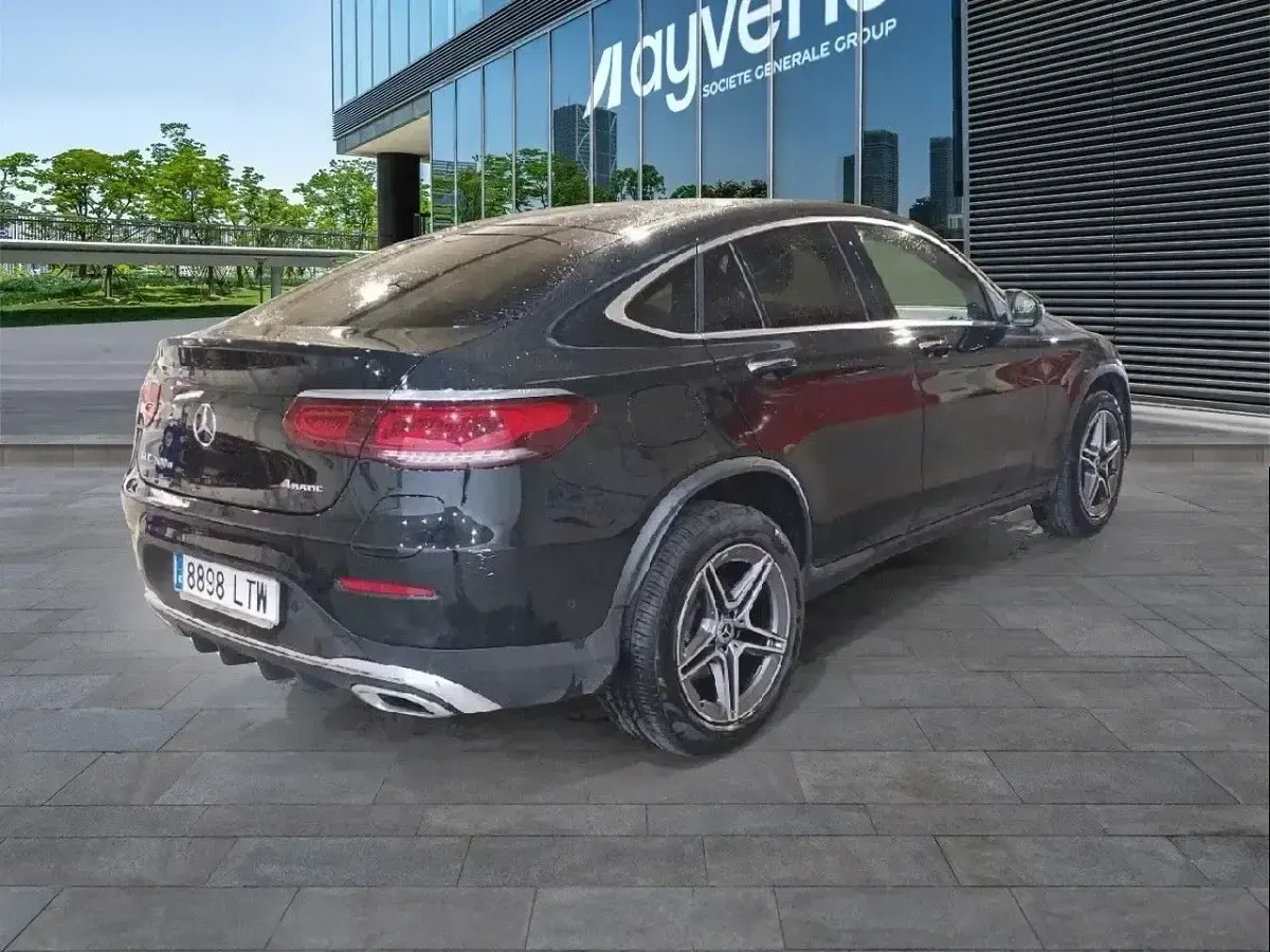 Usado Mercedes GLC300e 321 CV (236 kW) 2021 Negro SUV