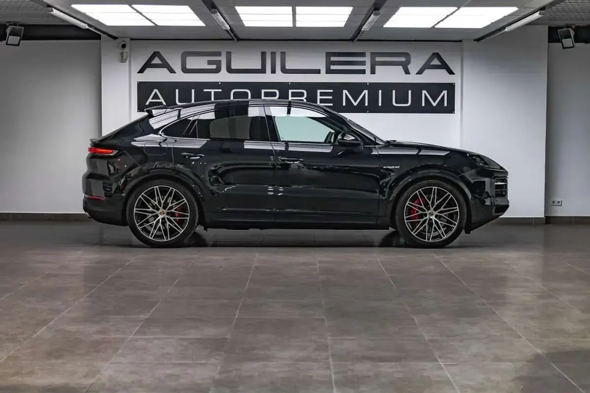 Usado Porsche Cayenne 519 CV (381 kW) 2025 Negro SUV
