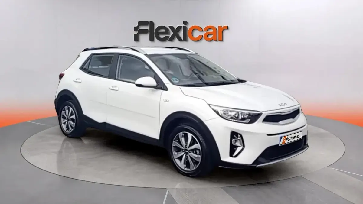 Usado Kia Stonic 84 HP (61 kW) 2023 SUV