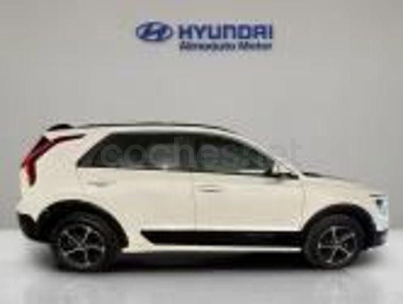 Usado Kia Niro 129 CV (94 kW) 2025 Blanco SUV