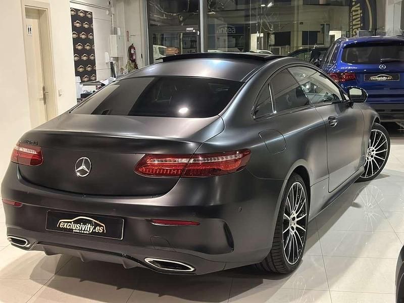 Usado Mercedes E300 245 CV (180 kW) 2017 Negro Coupe