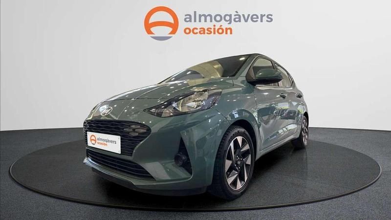 Usado Hyundai i10 67 CV (49 kW) 2023 Verde Utilitario