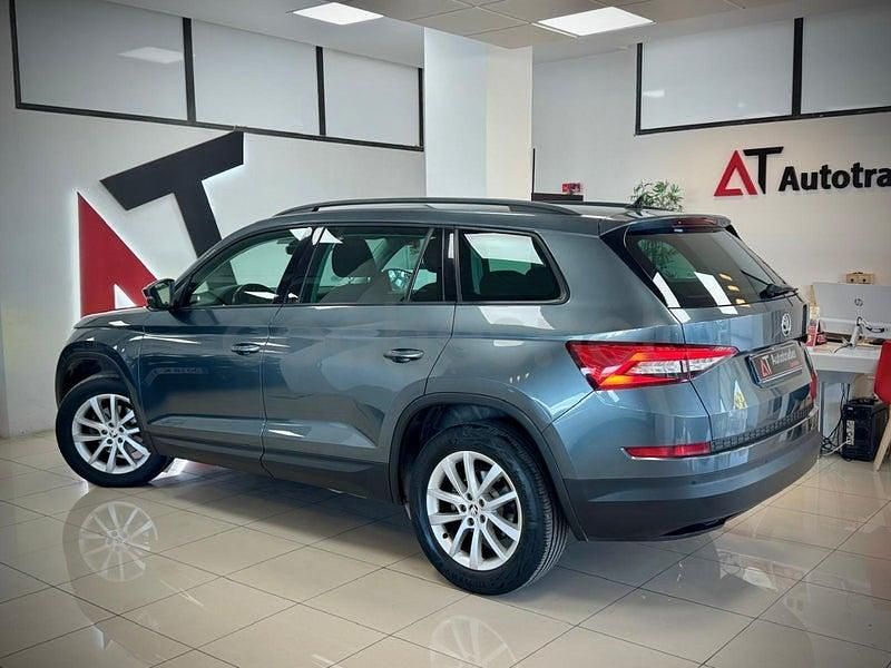Usado Skoda Kodiaq Ambition 150 CV (110 kW) 2018 Gris / plata SUV