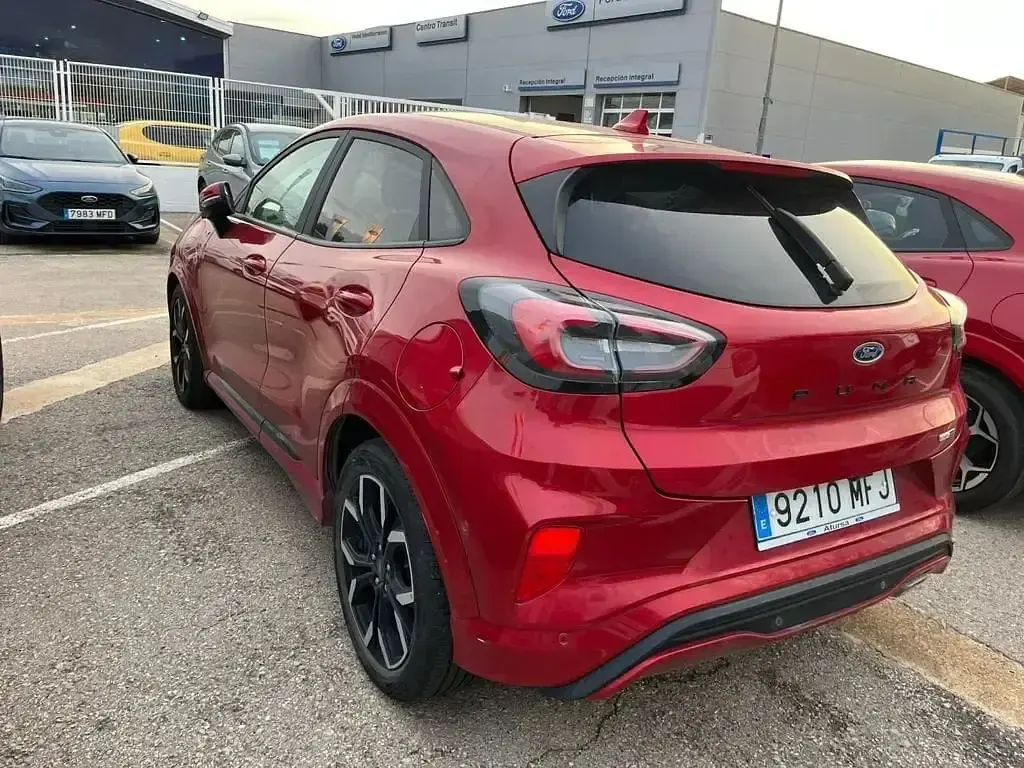Używany Ford Puma ST-Line X 125 KM (91 kW) 2023 Czerwony SUV