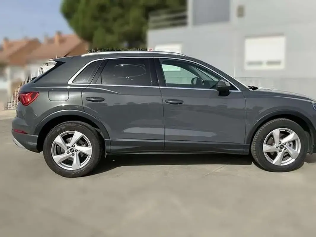Usado Audi Q3 Advanced 150 CV (110 kW) 2022 Gris SUV