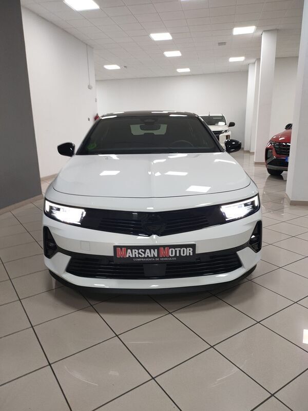 Blanco Usado 2022 Opel Astra GS Line | 20.900 € (Caro) - Imagen 1/4