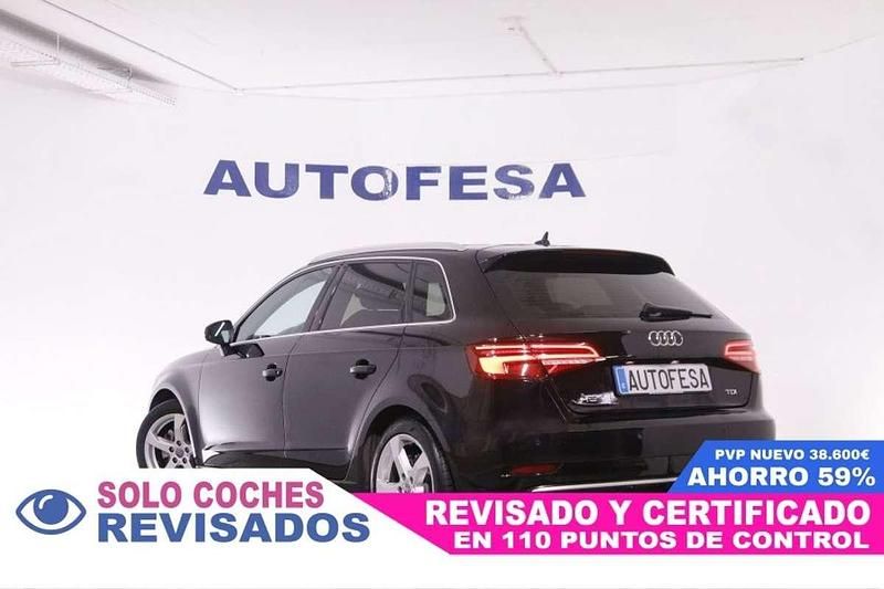 Begagnad Audi A3 Sportback Attraction 105 HK (77 kW) 2016 Svart Halvkombi