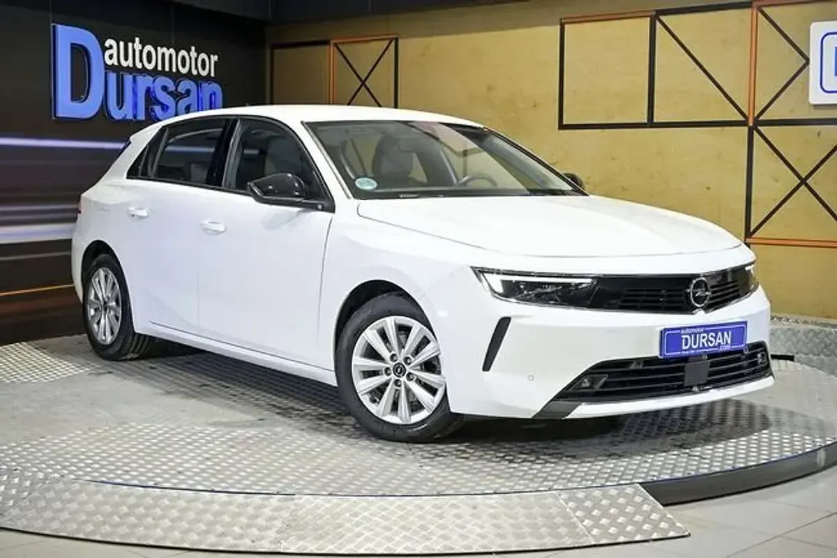 Usado Opel Astra Edition 131 CV (96 kW) 2023 Blanco Utilitario