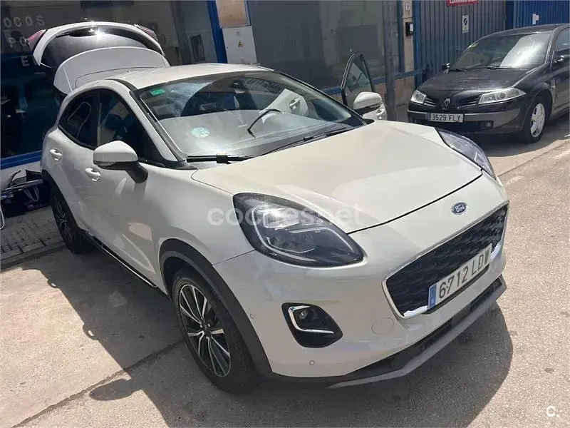Usado Ford Puma Titanium 125 CV (91 kW) 2020 Blanco SUV
