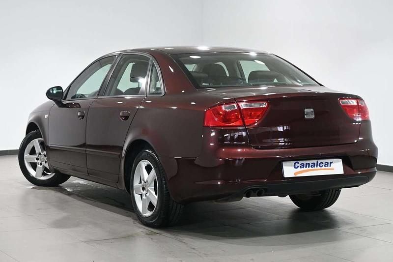 Usado Seat Exeo Reference 120 CV (88 kW) 2010 Rojo Berlina
