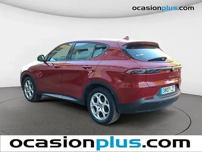 Usado Alfa Romeo Tonale Sprint 131 CV (96 kW) 2022 Rojo SUV