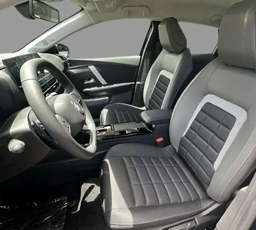 Nuevo Citroën C4 Business Class 145 CV (106 kW) 2026 Rojo SUV