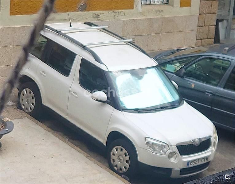 Usado Skoda Yeti Active 105 CV (77 kW) 2010 Blanco SUV