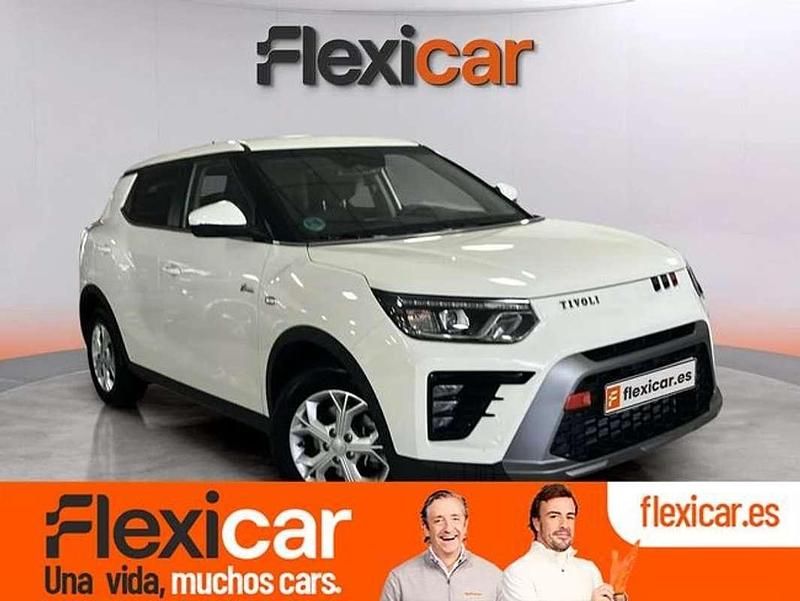 Blanco Usado 2025 Ssangyong (KGM) Tivoli SUV | 17.490 € - Imagen 1/4