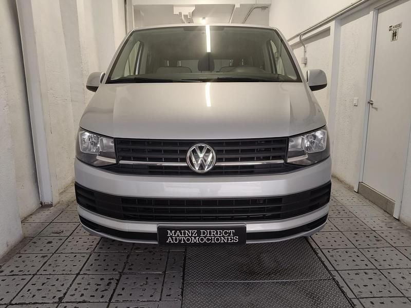 Usado VW Caravelle Comfortline 114 CV (83 kW) 2025 Gris Monovolumen