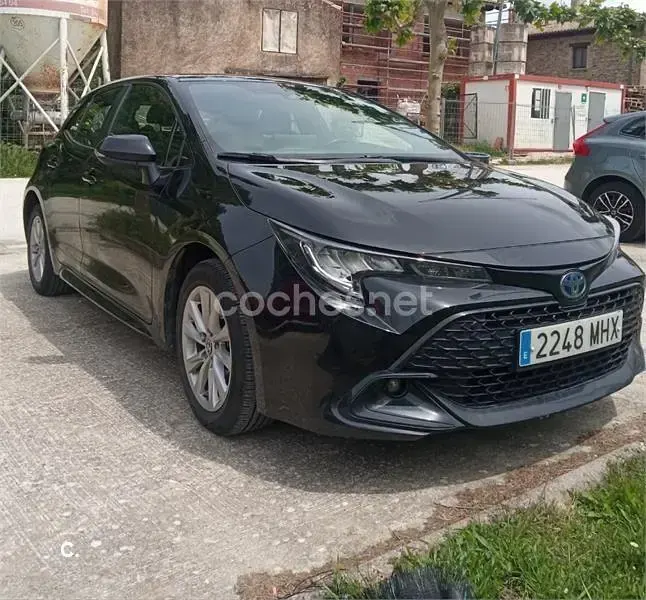 Usado Toyota Corolla Active 140 CV (102 kW) 2023 Negro Berlina