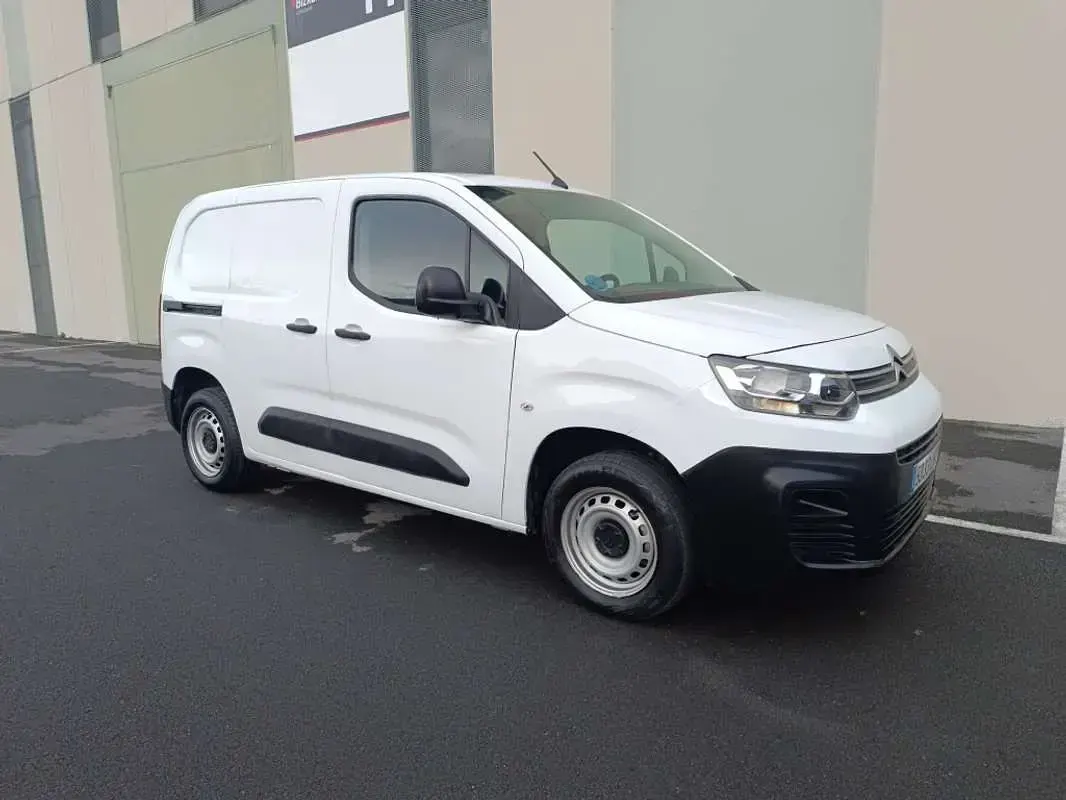 Usado Citroën Berlingo 102 CV (75 kW) 2020 Blanco Monovolumen