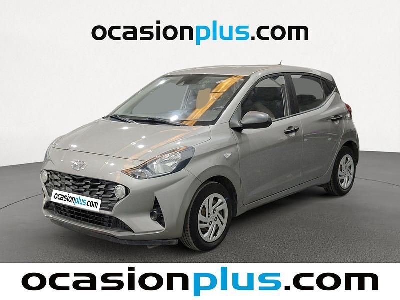 Gris plata Usado 2022 Hyundai i10 Utilitario | 9091 € (Precio justo) - Imagen 1/4