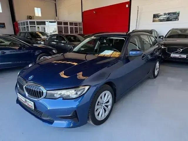 Usado BMW 318 150 CV (110 kW) 2022 Azul Familiar
