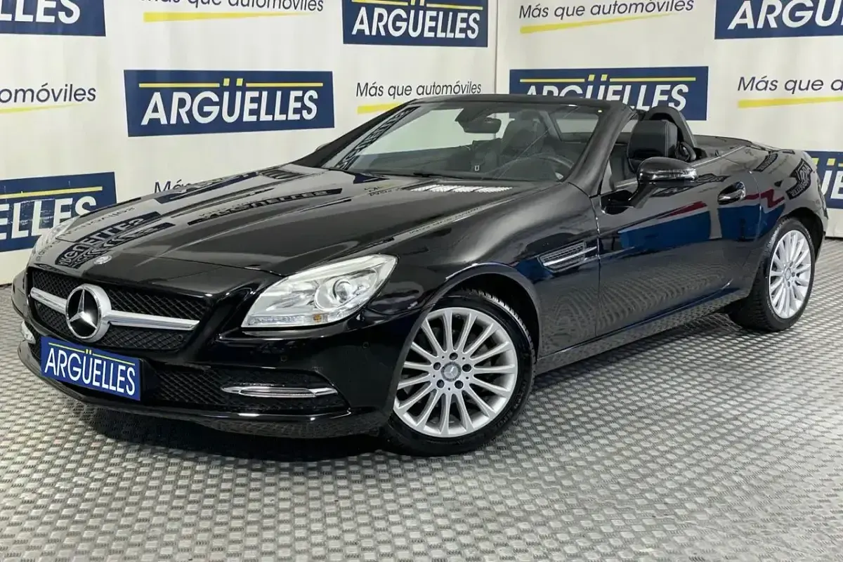 Usado Mercedes SLK200 184 CV (135 kW) 2015 Negro Descapotable