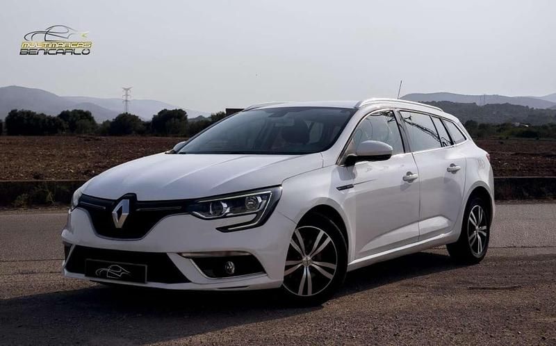 Blanco Usado 2017 Renault Mégane GrandTour Business Familiar | 11.900 € (Caro) - Imagen 1/4
